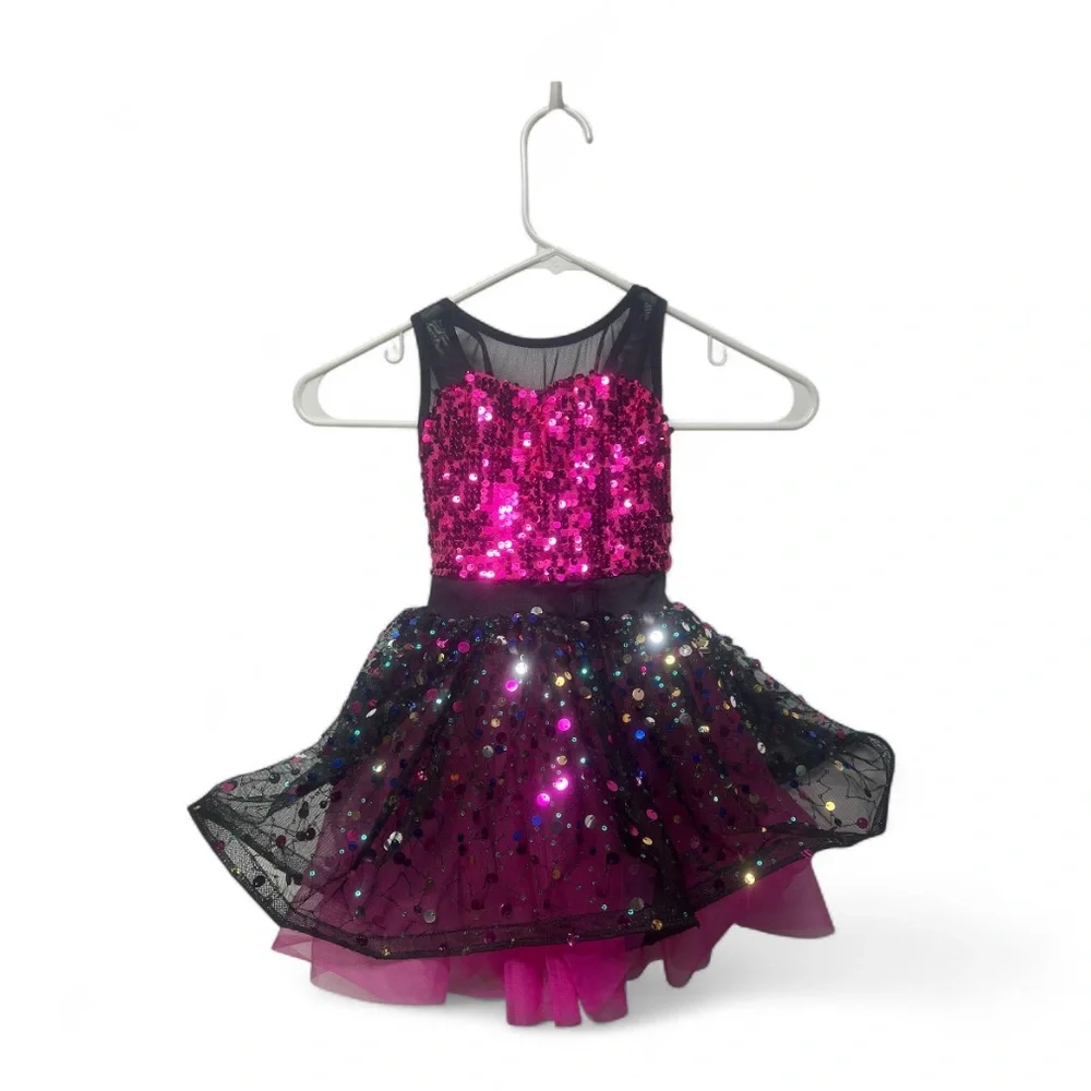 Weismann‎ Dance costume